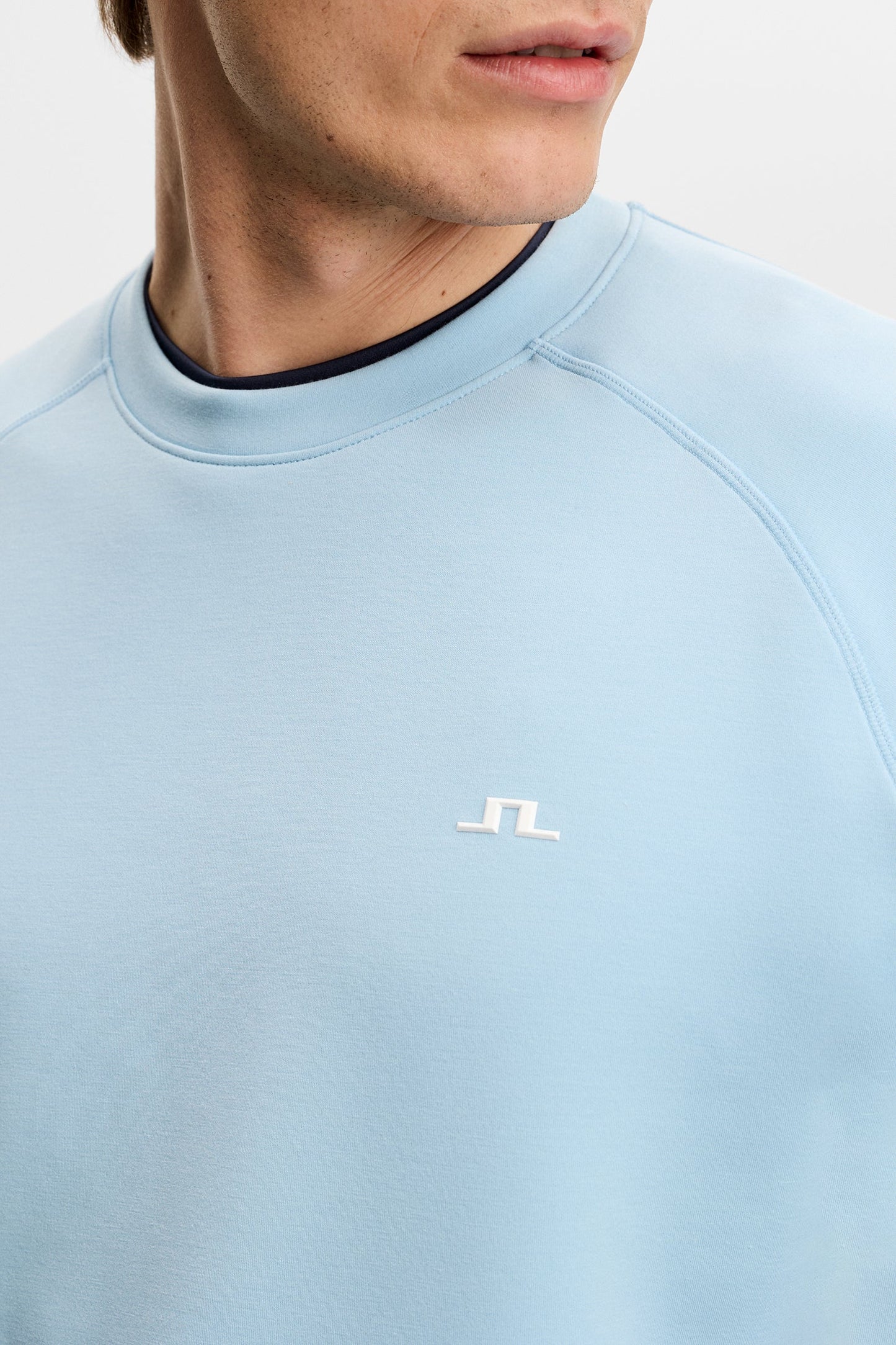 Finn Crew Neck / Forget-Me-Not