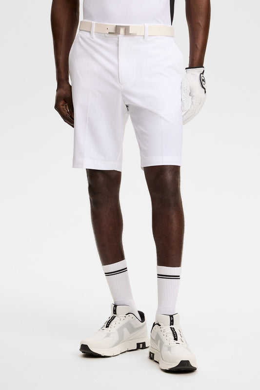Vent Shorts / White