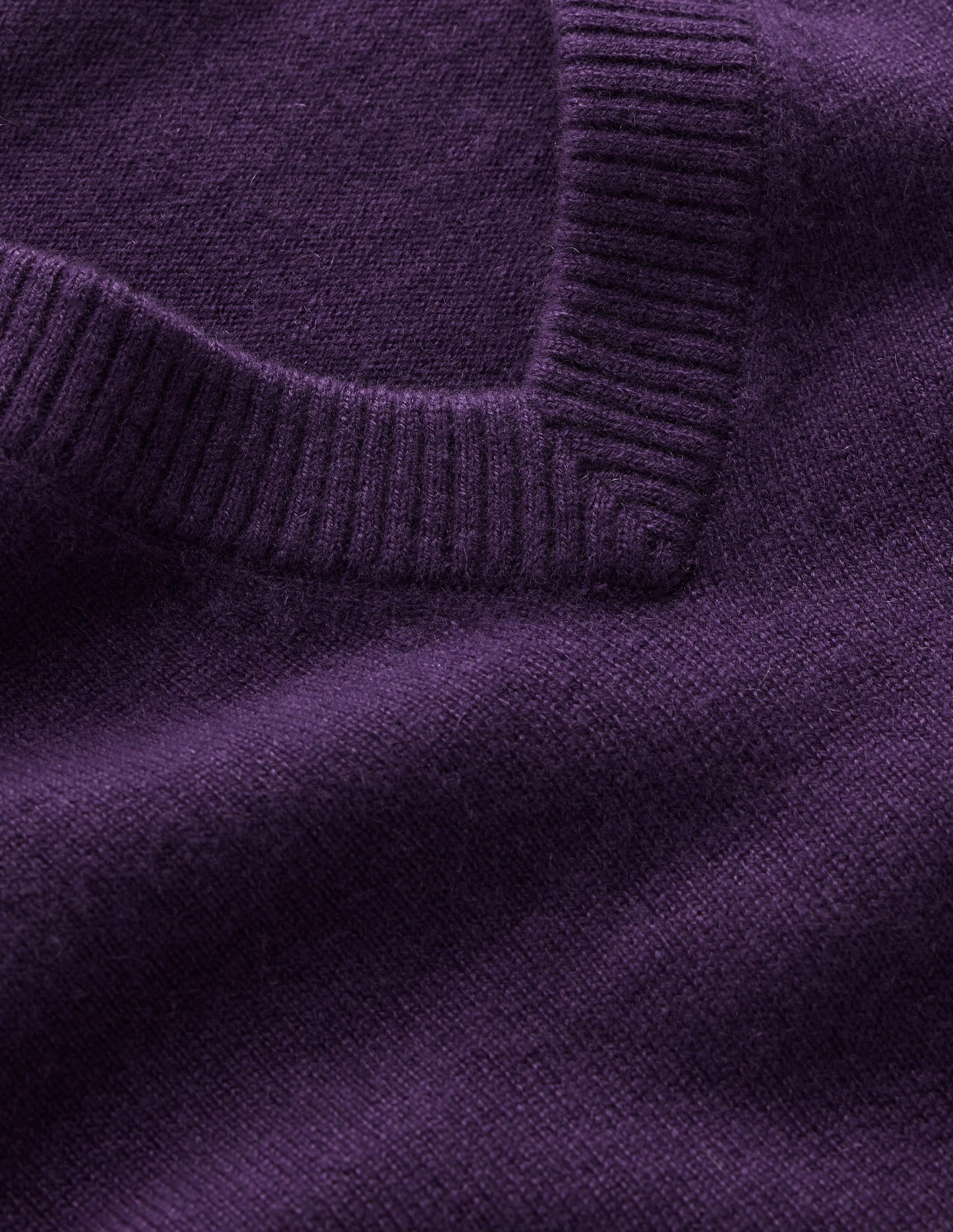 Elsie Cashmere V Neck Jumper-Deep Grape