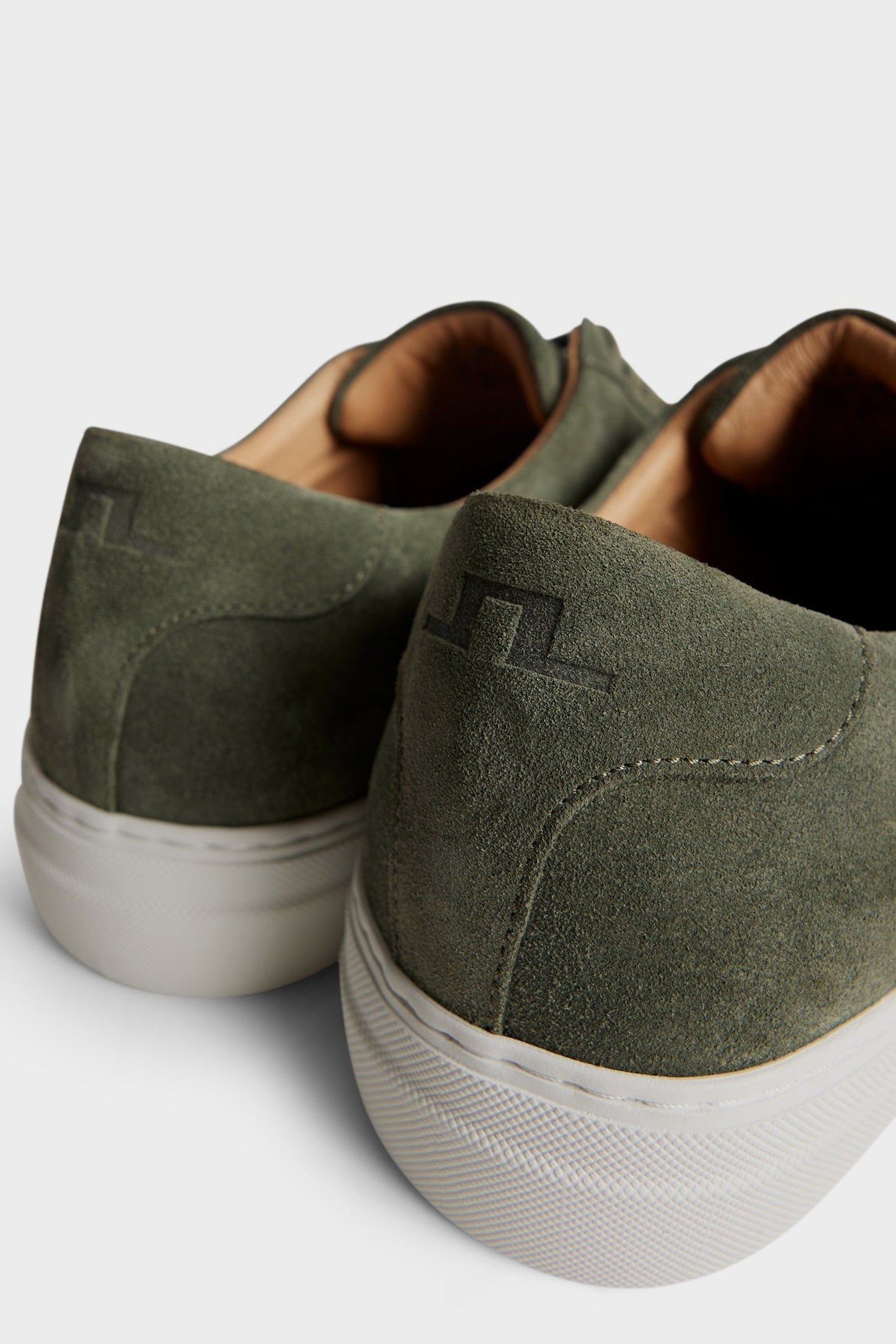 Art Signature Suede Sneaker / Kalamata