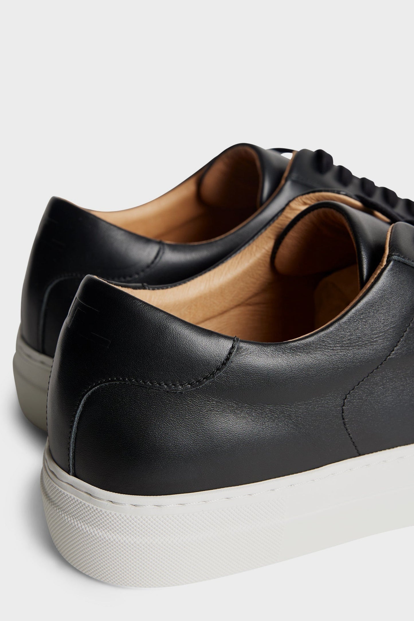 Art Signature Leather Sneaker / Black